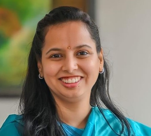 मा. मंत्री, कु. आदिती वरदा सुनील तटकरे मा. मंत्री, कु. आदिती वरदा सुनील तटकरे